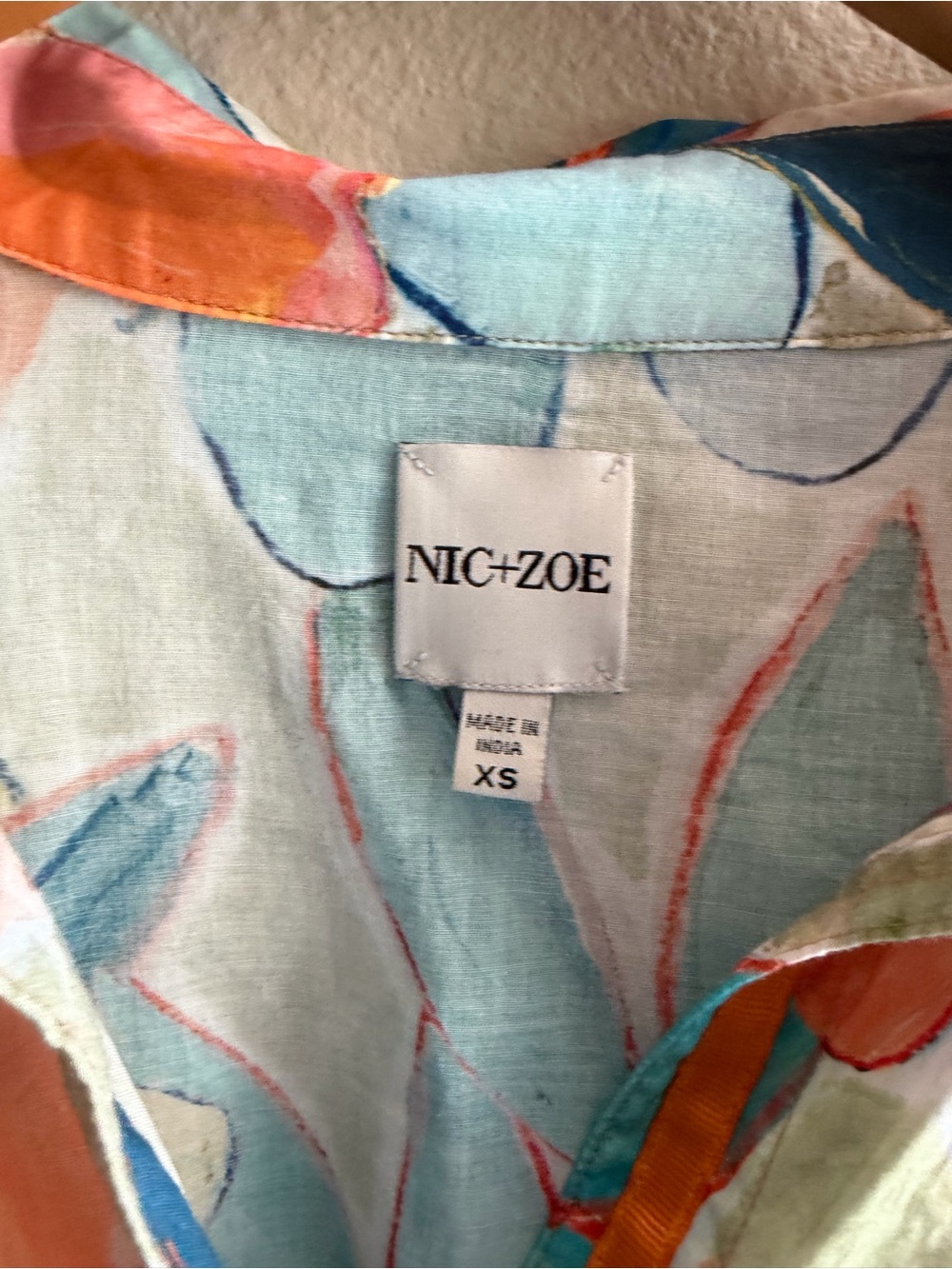 Nic + Zoe Floral Citrus Grove Button Up Tunic Top Size XS Watercolor Artsy - Picture 9 of 12